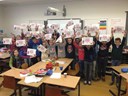 Alle leerlingen van groep 7 van De Notenbalk met hun behaalde MediaMasterdiploma